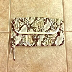 •Jessica Simpson• Faux Snakeskin Purse